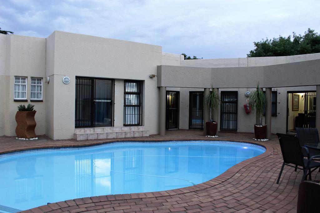 President Lodge Edenvale Luaran gambar